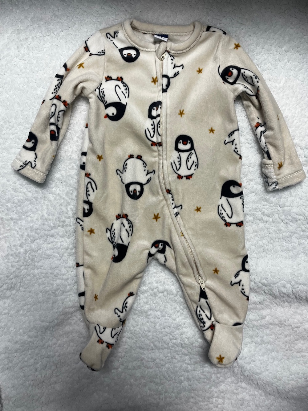 4/25$ Old Navy Cream unisex Penguin Print Footed One-Piece Pyjamas